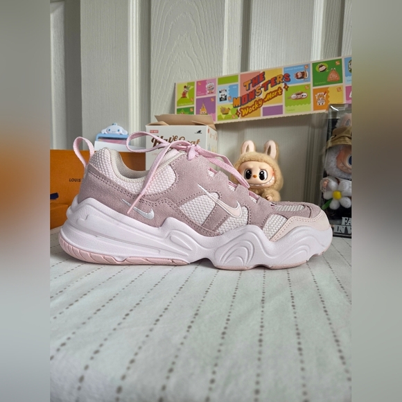 Nike Wmns Tech Hera ‘Pearl Pink’ | Size 7.5 | 2023 Release | Gently Used - Picture 6 of 6